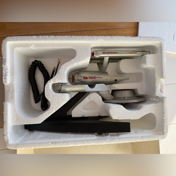 Vintage Star Trek Collector's Edition Telephone 1993 -In Box- Untested - Picture 4 of 7